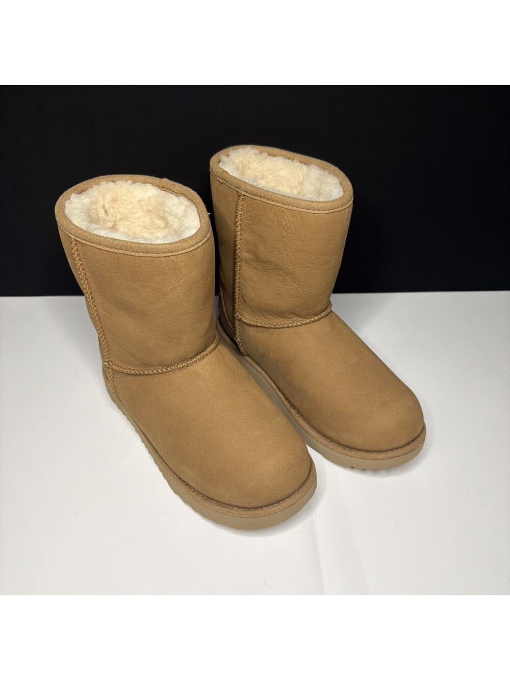 UGG Classic II Boot Kids Size 1 Chestnut Casual Outdoor New Ships Same Day